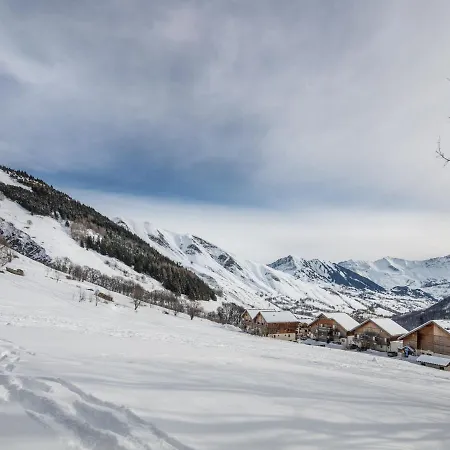 Apartment Les Marmottes- 38- Vue Montagne- 4 Pers